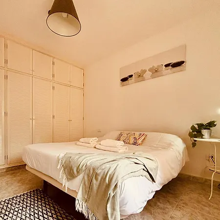 Click&guest - Gran Canaria Light Apartment *